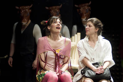 Szávai Viktória, Wéber Kata - jelenet|Ilovszky Béla