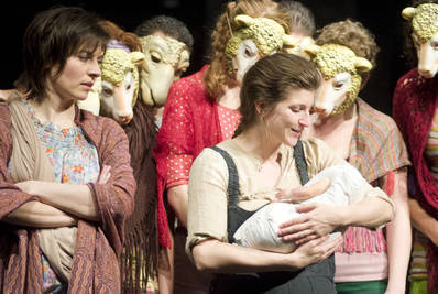 Szávai Viktória, Wéber Kata - jelenet|Ilovszky Béla