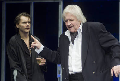 Varju Kálmán, Tahi Tóth László|Ilovszky Béla