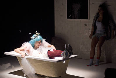 Borbély Alexandra, Bakonyi Alexa|Ilovszky Béla