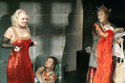 Paczuk Gabi. Libor Laura, Felkai Eszter|Ilovszky Béla