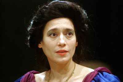 Nyakó Júlia|Ilovszky Béla