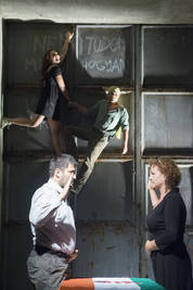 Mokány Csaba, Varga Anikó, (előtérben) Herman Flóra, Varga Ádám|Ilovszky Béla