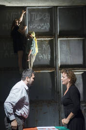 Mokány Csaba, Varga Anikó, (előtérben) Herman Flóra, Varga Ádám|Ilovszky Béla